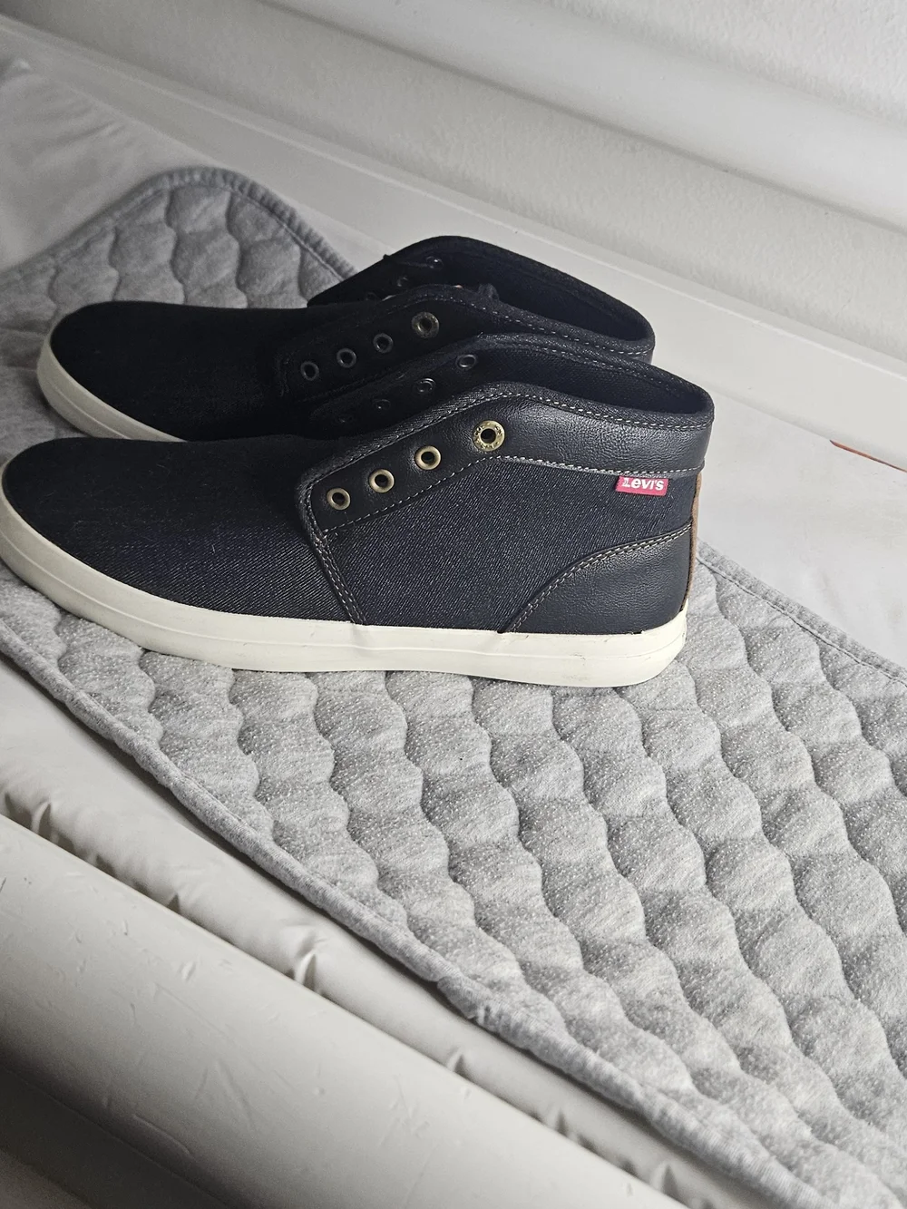 Levi's Men's Black Canvas Mid-Top Sneakers with White Sole